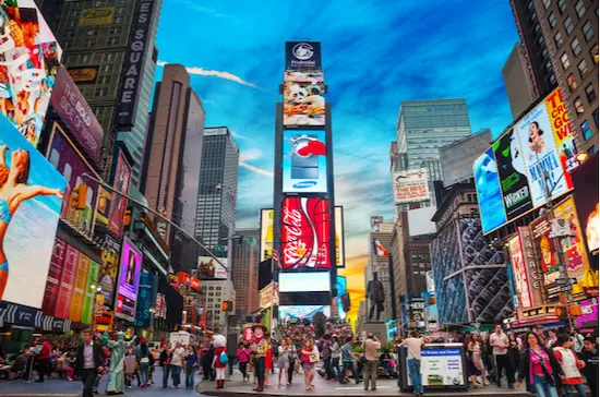 Explore a cidade que nunca dorme com nosso City Tour personalizado. Nossos roteiros destacam os pontos mais emblemáticos de Nova York, com conforto e um toque de exclusividade.